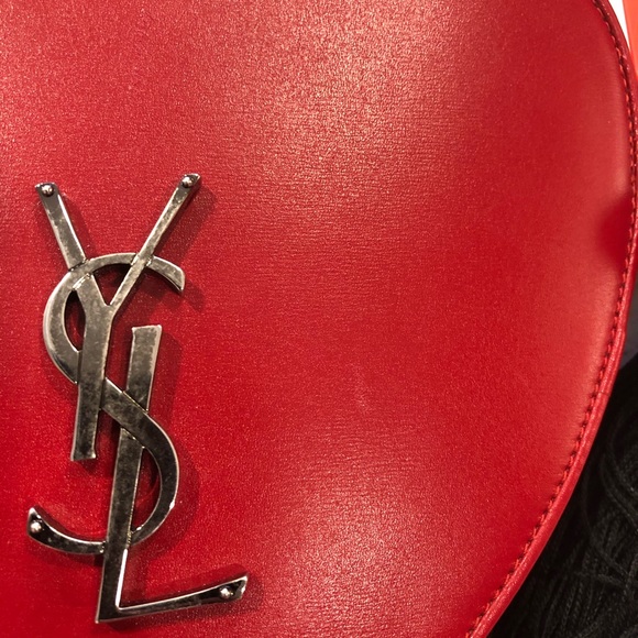 Authentic YSL heart bag. - Picture 4 of 7